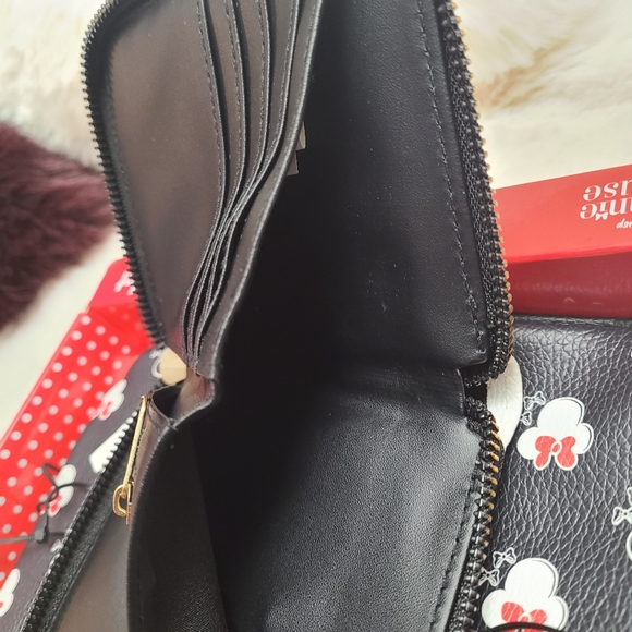 Disney Minnie Mouse Crossbody and Wallet Gift Set New In Box - Picture 7 of 12